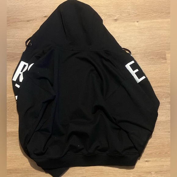 VERSACE Zip Up Hoodie Black (Medium), worn twice, in perfect condition. - Picture 3 of 4